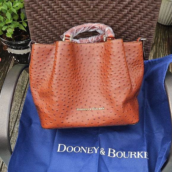 Dooney & Bourke CognacOstrich-Embossed Large Barlow 💥NWT